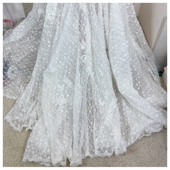 oleg cassini lace trumpet wedding dress - Picture 7 of 16